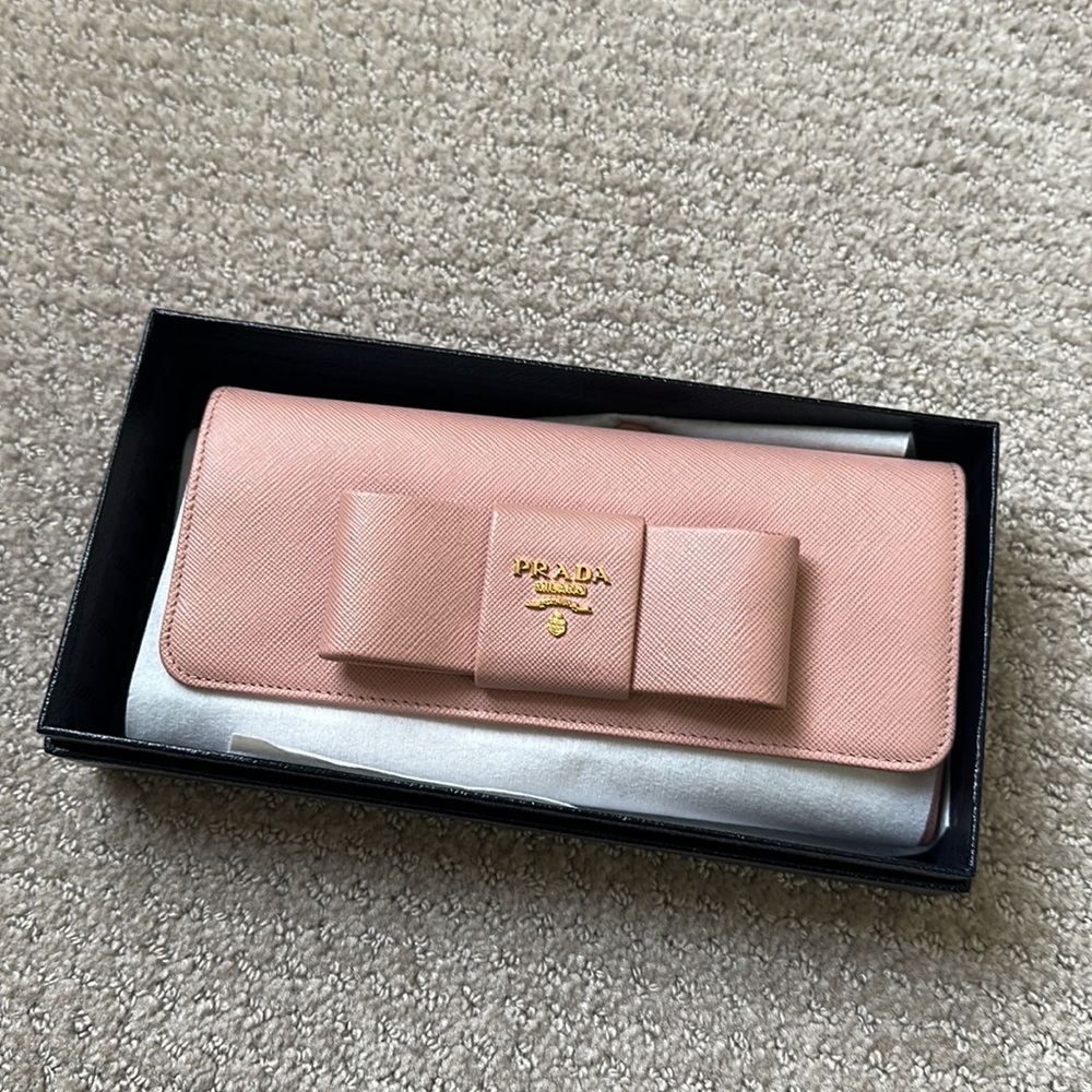 Prada women’s wallets with bow